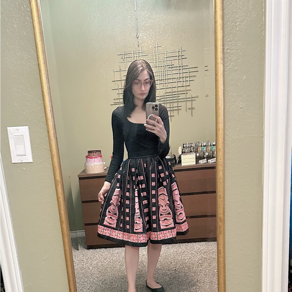 Black and Pink tiki Hawaiian skirt